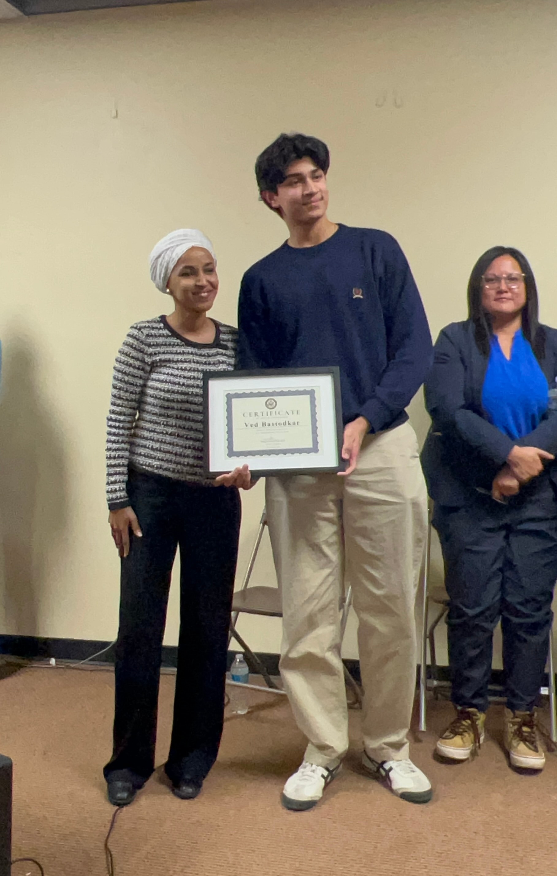 Ved Bastodkar receiving the Congressional App Challenge award